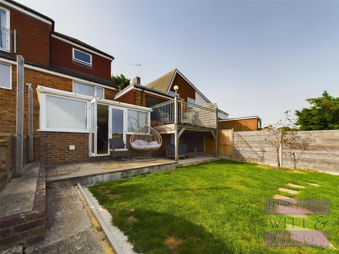 Pine Avenue, Hastings Rush, Witt & Wilson